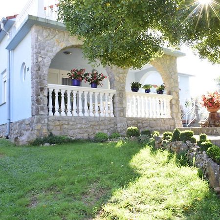 Apartment Blumen Oase Malinska Dış mekan fotoğraf