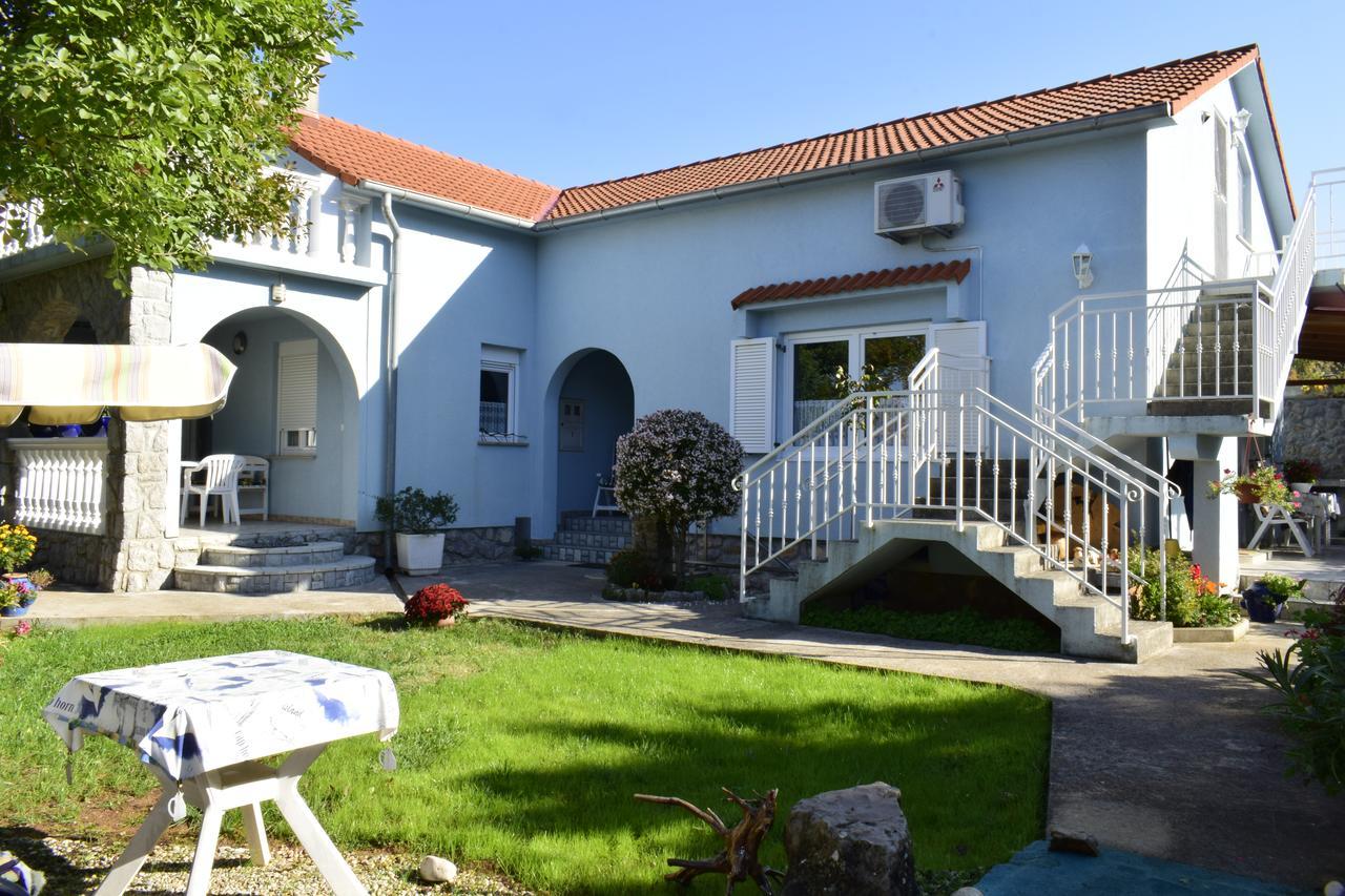 Apartment Blumen Oase Malinska Dış mekan fotoğraf