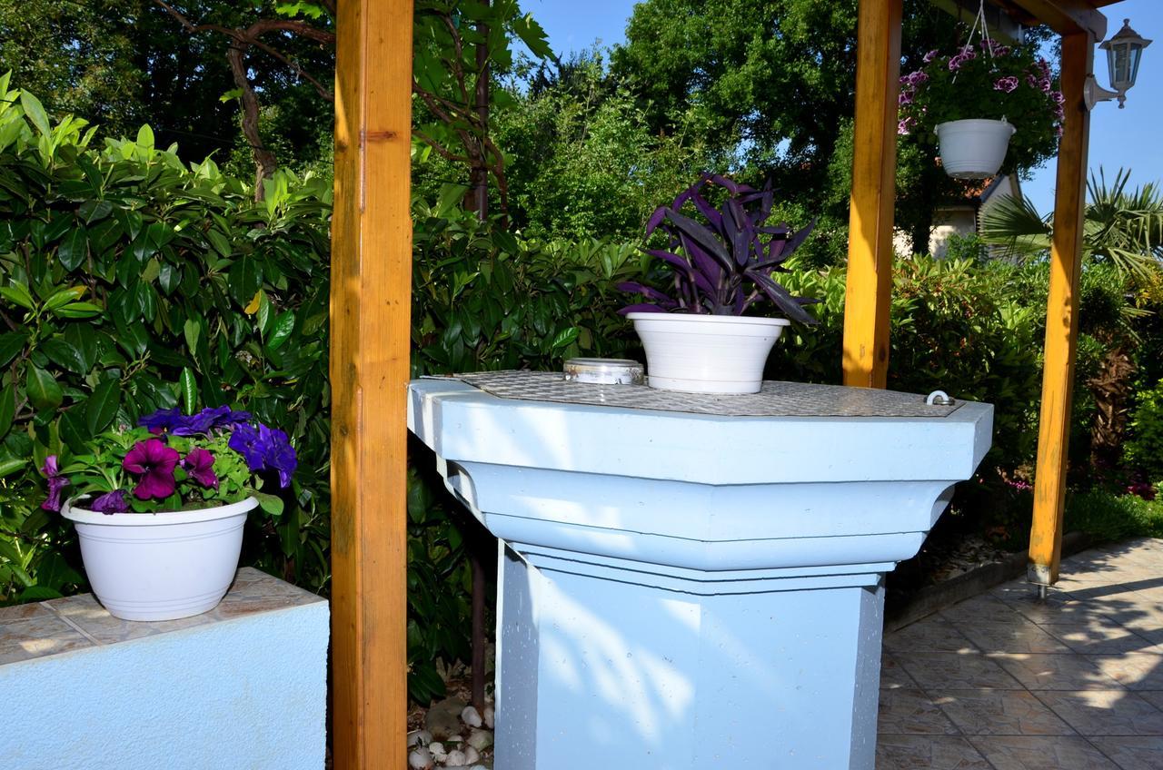 Apartment Blumen Oase Malinska Dış mekan fotoğraf