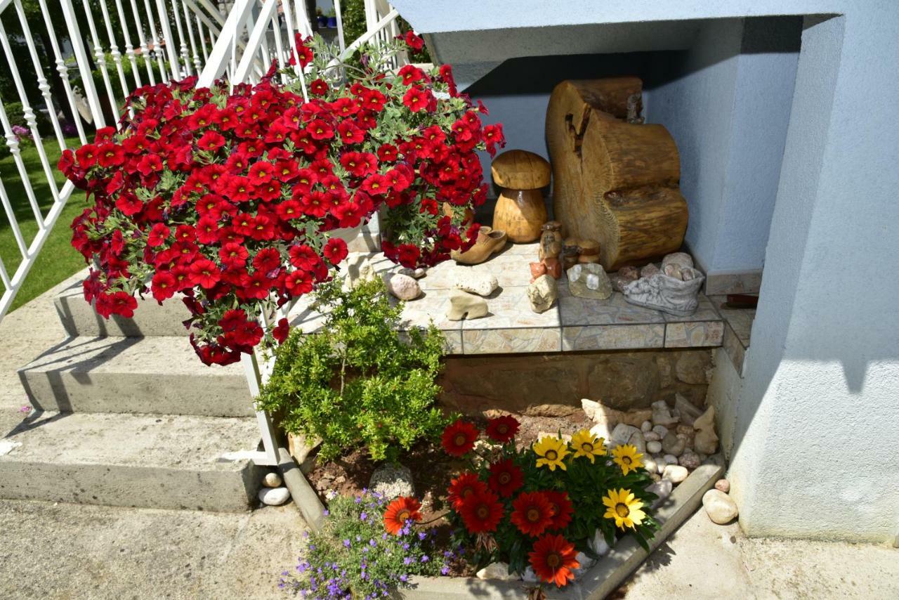Apartment Blumen Oase Malinska Dış mekan fotoğraf
