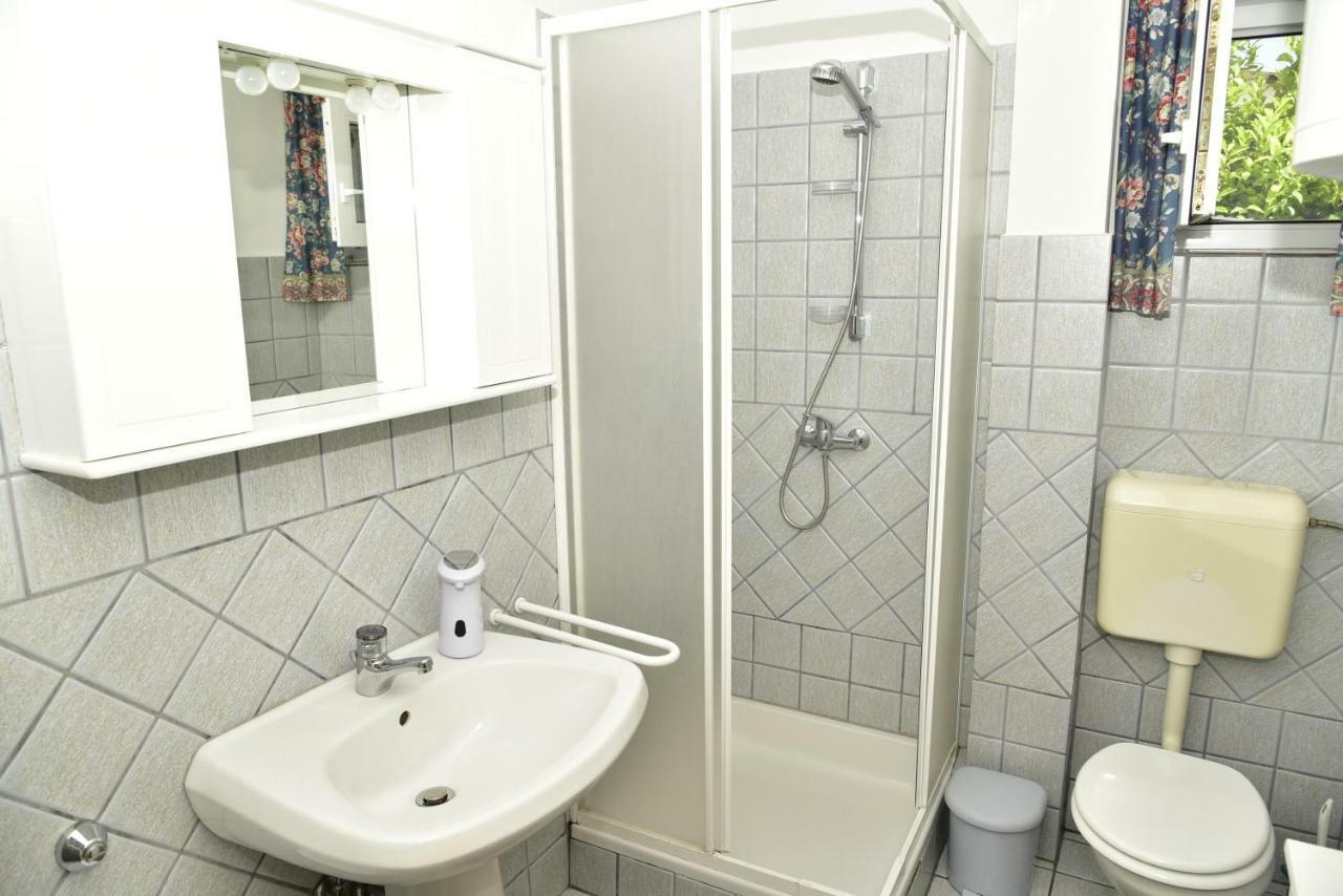 Apartment Blumen Oase Malinska Dış mekan fotoğraf