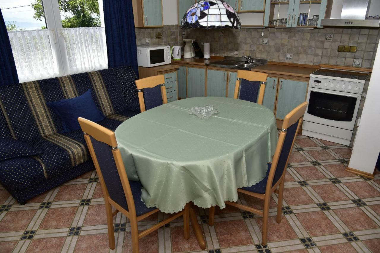 Apartment Blumen Oase Malinska Dış mekan fotoğraf